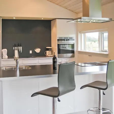3 Bedroom In Hojslev * Bøstrup