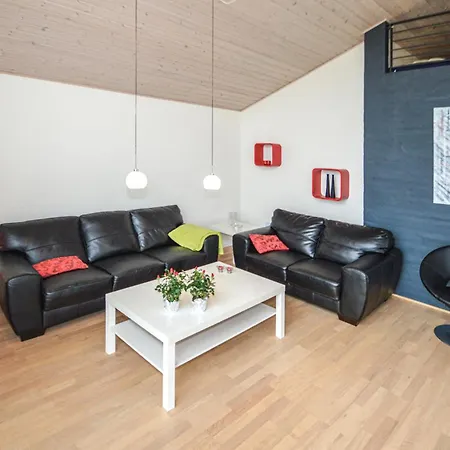 3 Bedroom In Hojslev * Bøstrup