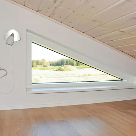 3 Bedroom Lovely Home In Hojslev Højslev